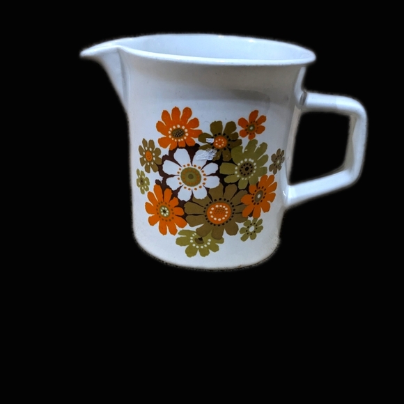 Vintage Johnson Brothers Creamer Beautiful Floral Design - Picture 1 of 3